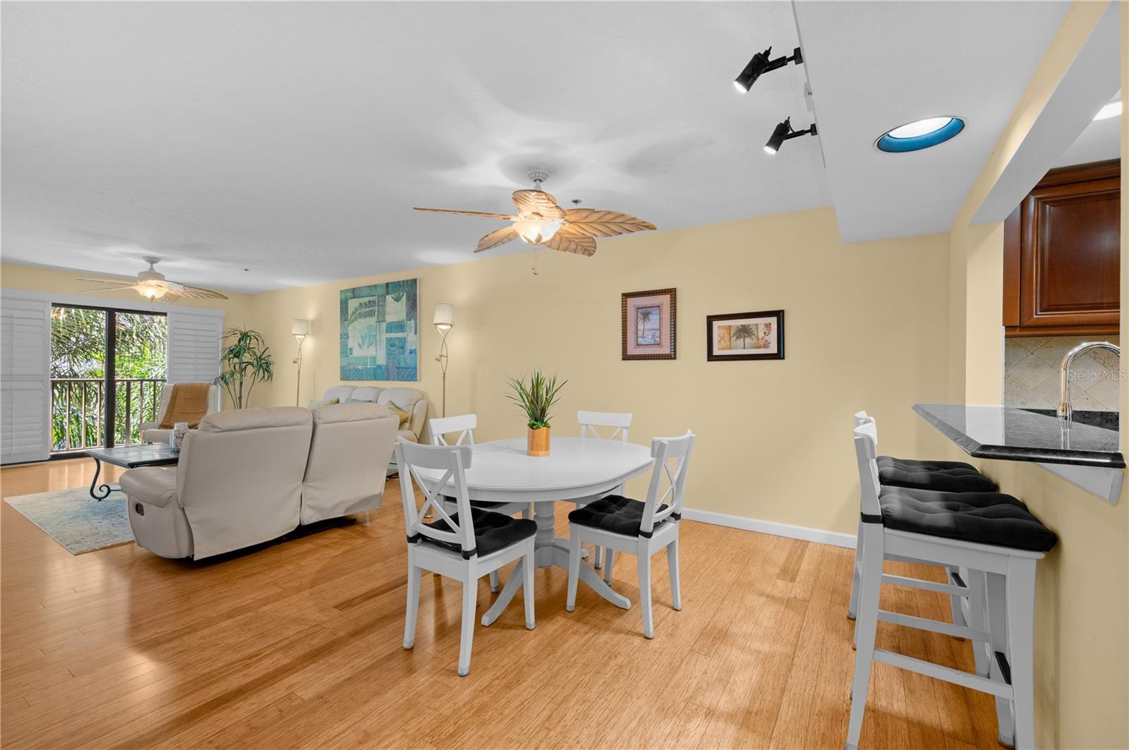 7303 Jessie Harbor Dr #7303 Property Photo 8