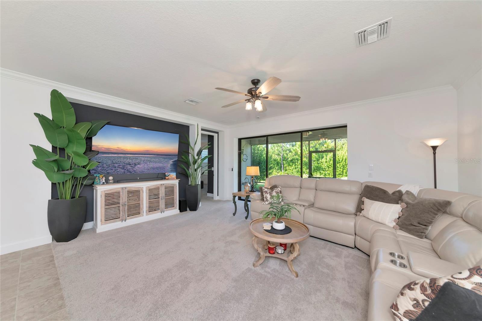 15317 Isla Palma Ln Property Photo 3