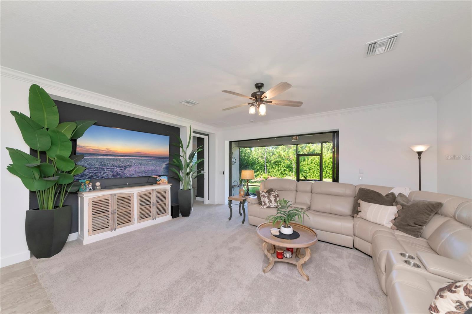 15317 Isla Palma Ln Property Photo 4