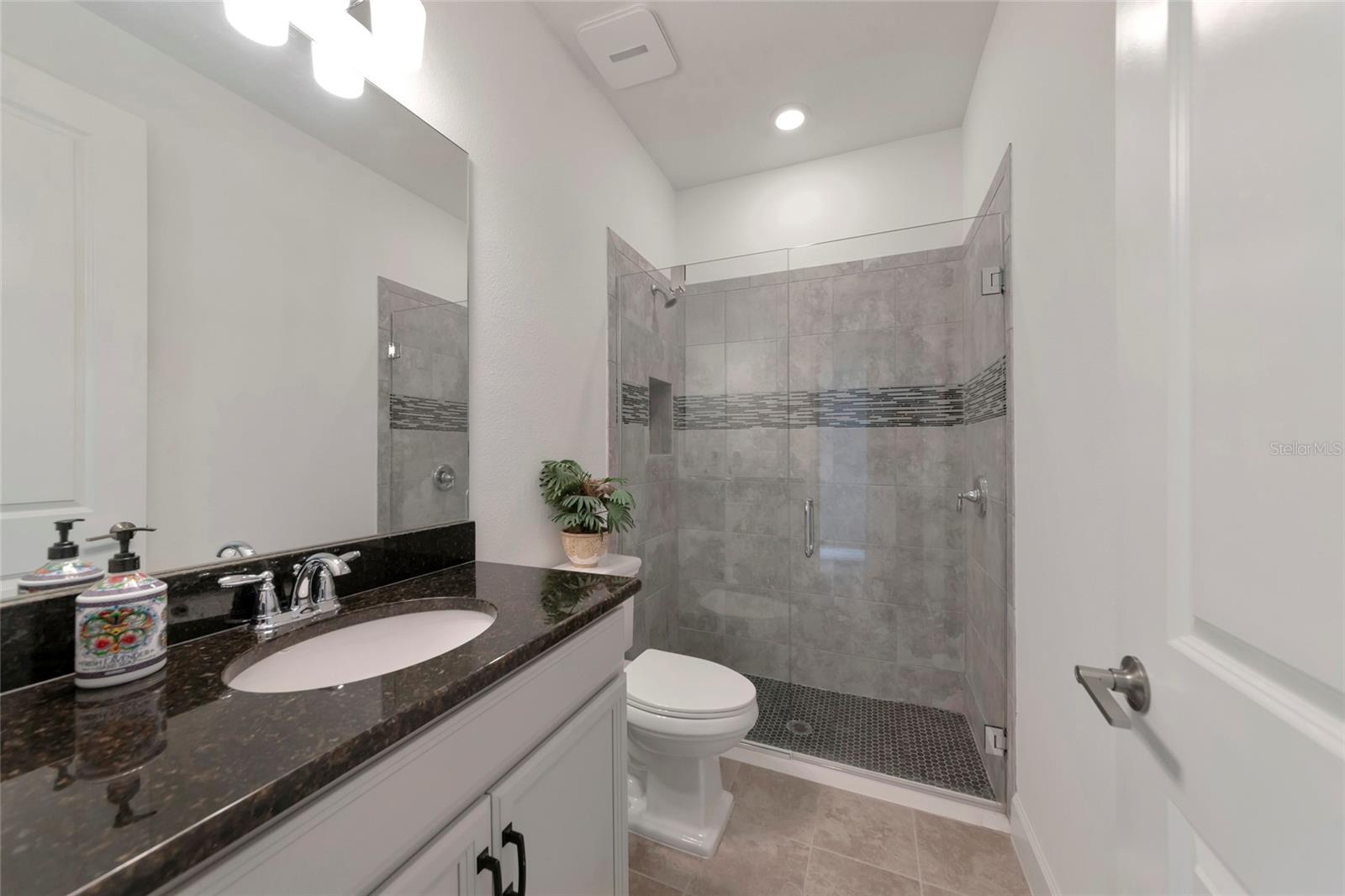 15317 Isla Palma Ln Property Photo 28