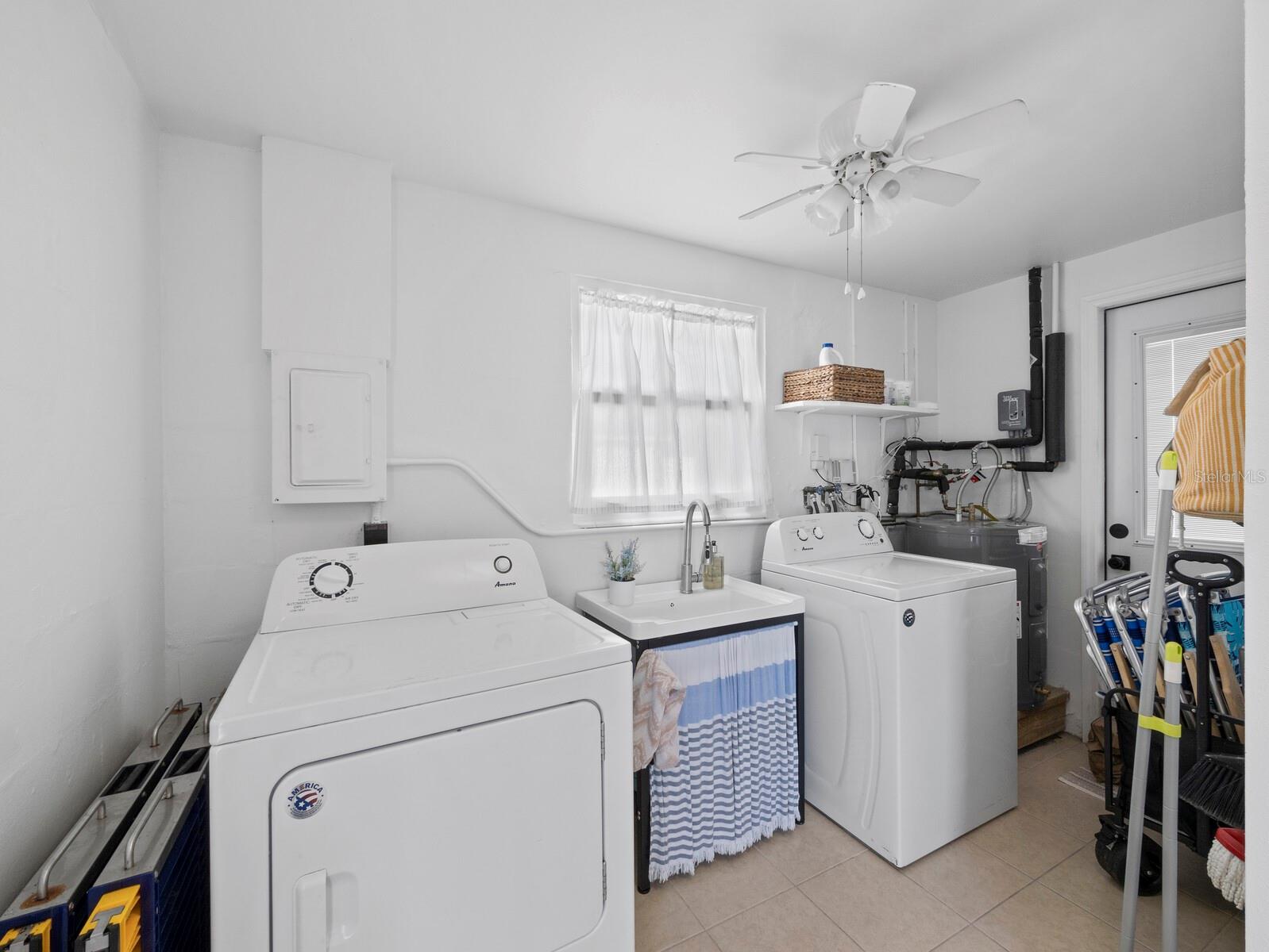 691 Tarawitt Dr Property Photo 20