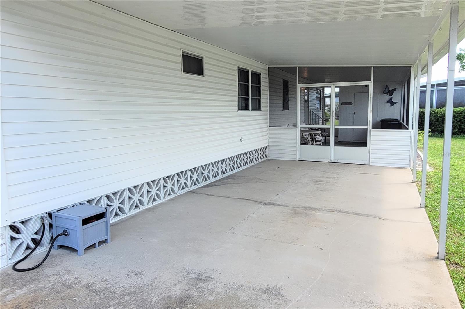 1812 Cypress Point Ln Property Photo 4