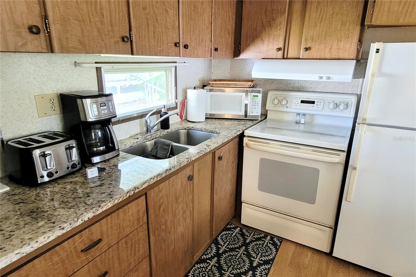 1812 Cypress Point Ln Property Photo 17