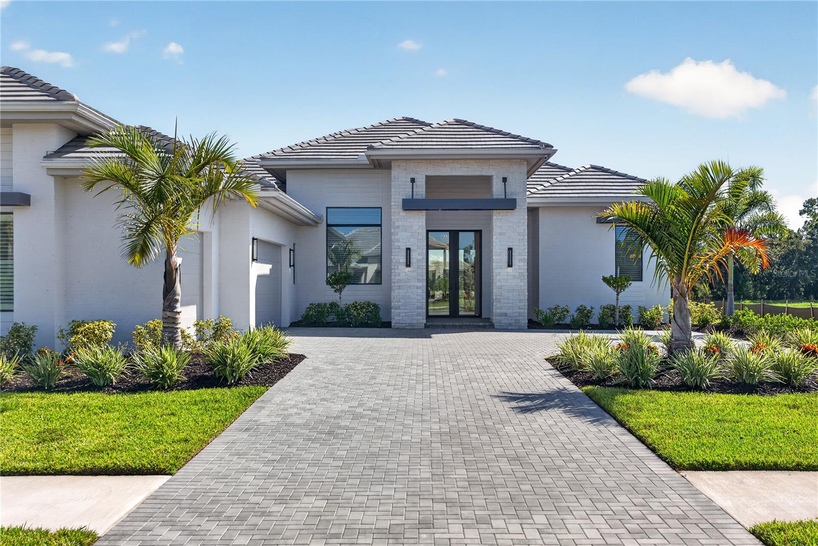 100 Blue Mist Way Property Photo 8