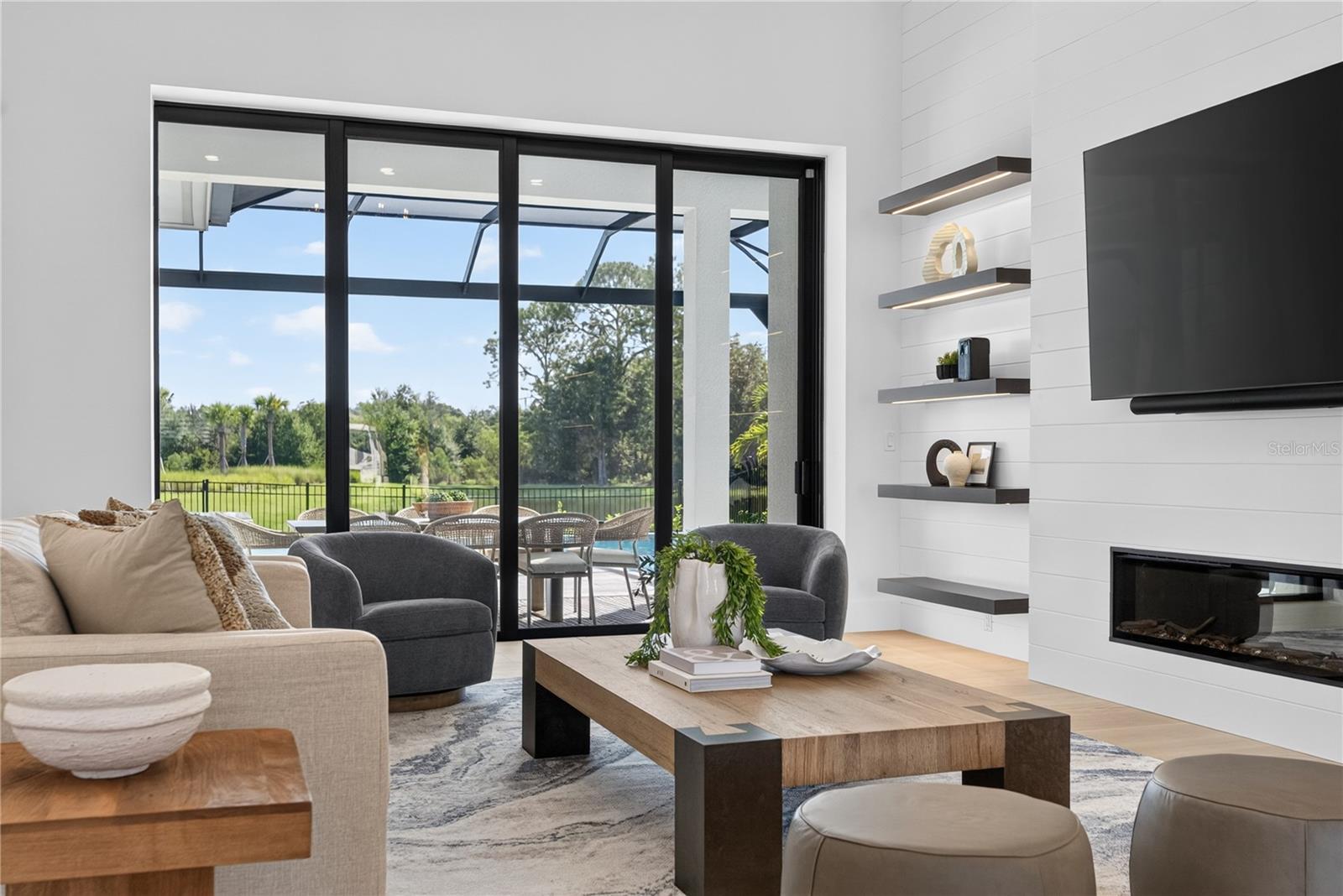 100 Blue Mist Way Property Photo 14