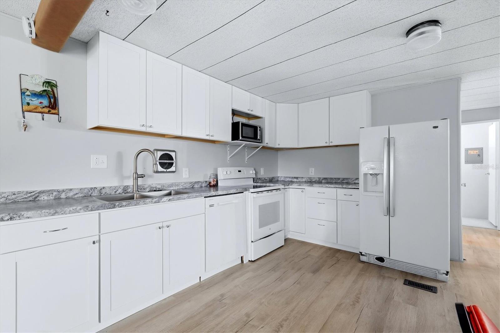 4509 10th Street Ct E Property Photo 9