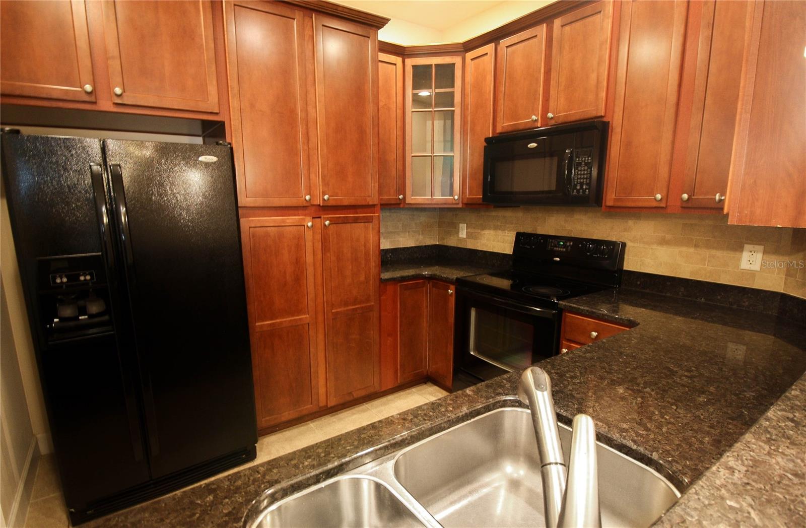 7936 Limestone Ln #7936 Property Photo 4