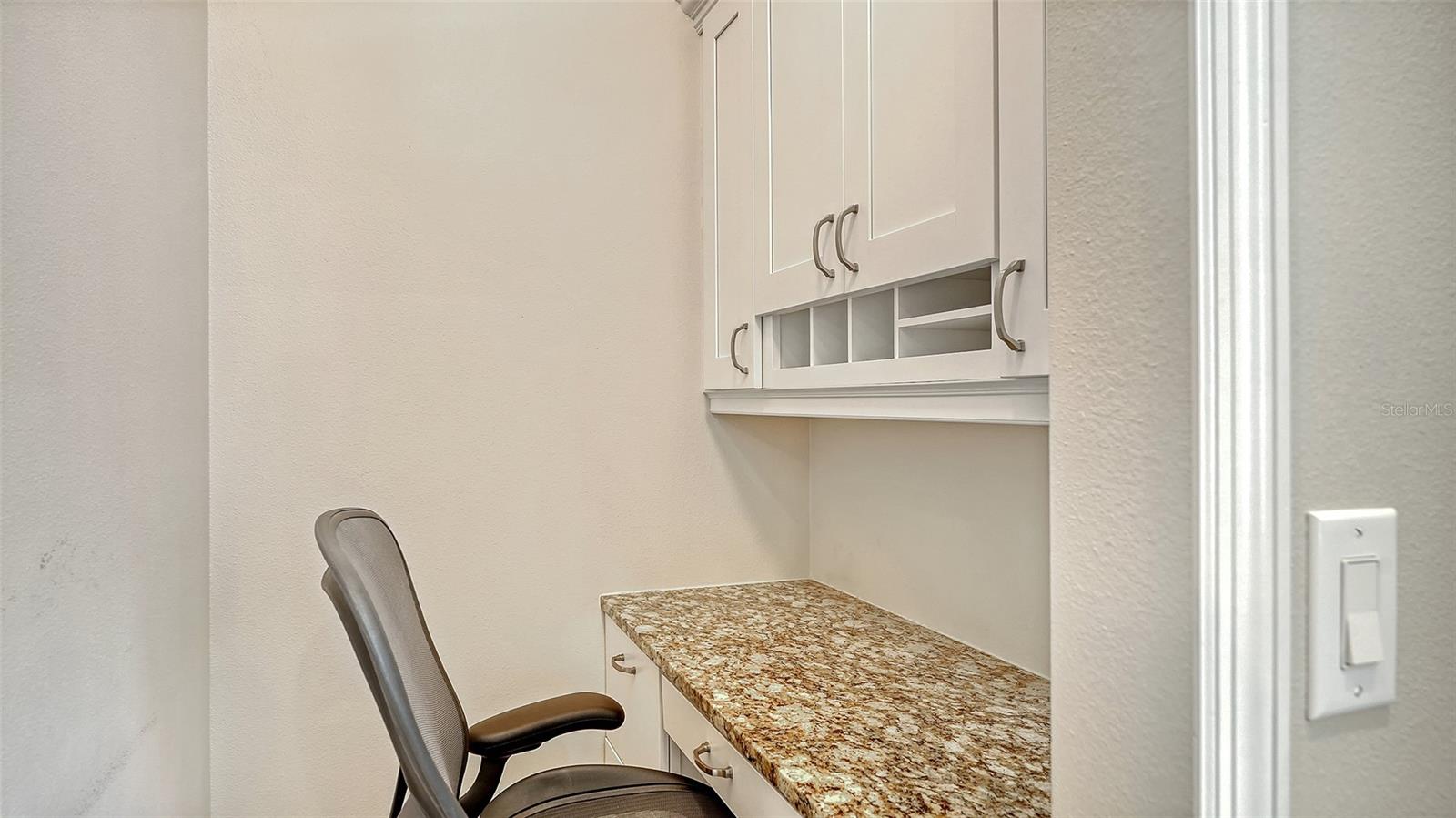 7159 Westhill Ct Property Photo 19