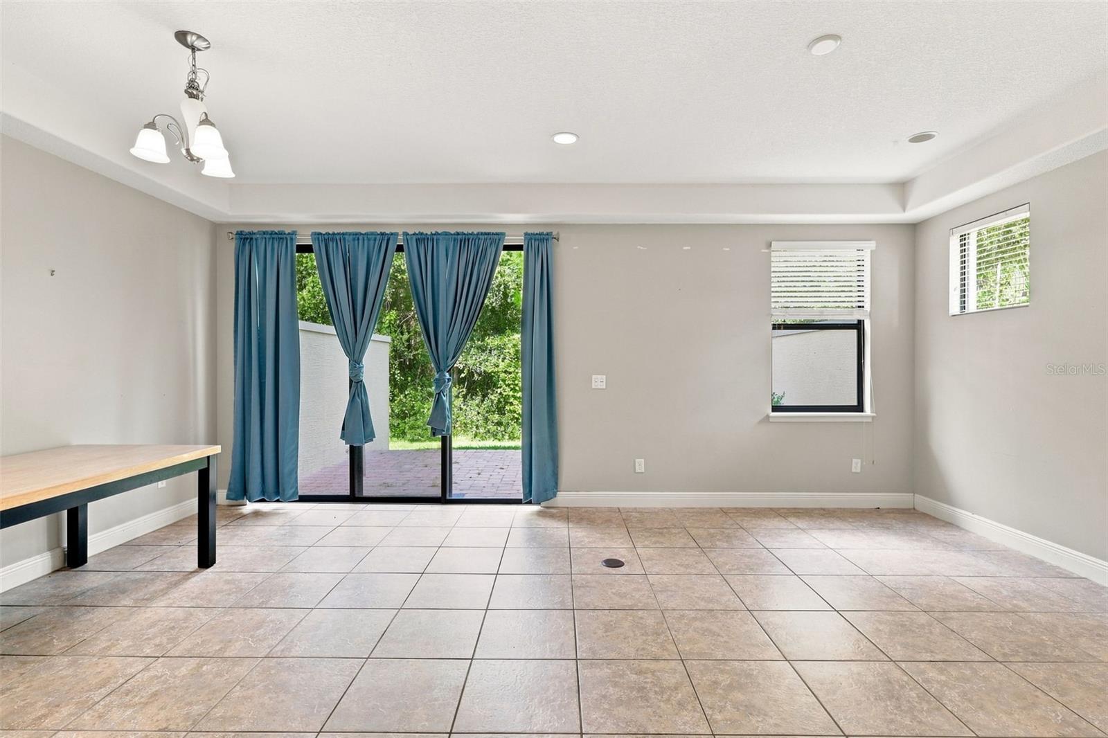 8139 Roseville Rd Property Photo 15
