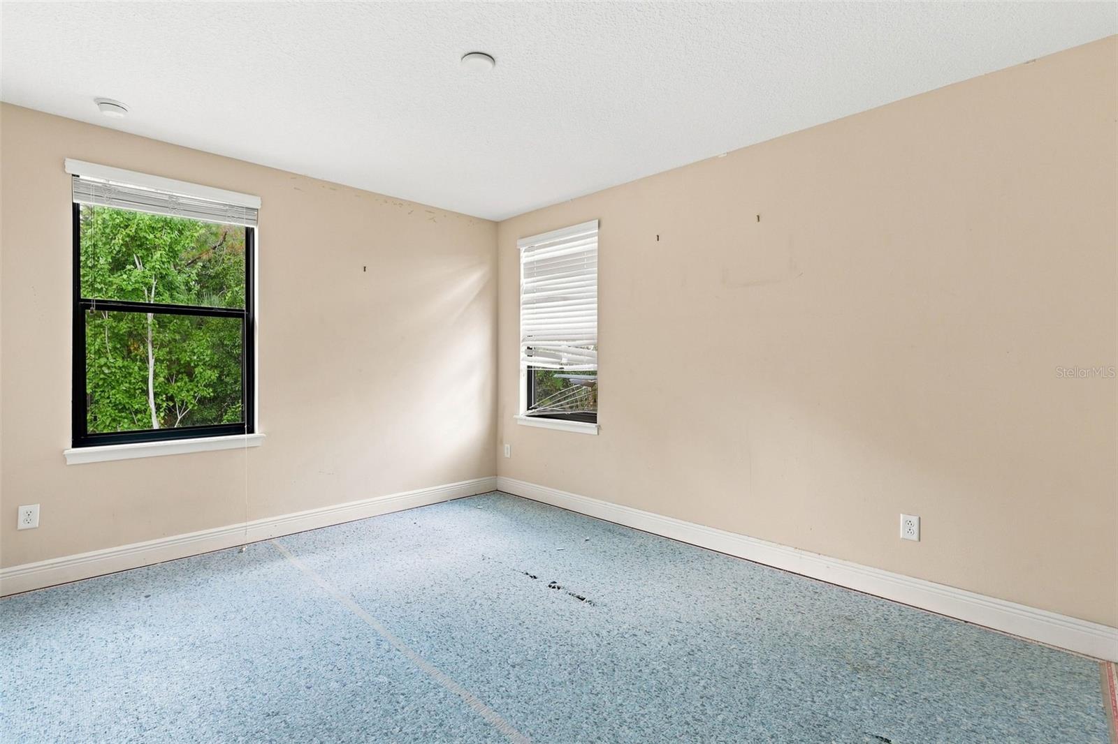 8139 Roseville Rd Property Photo 34