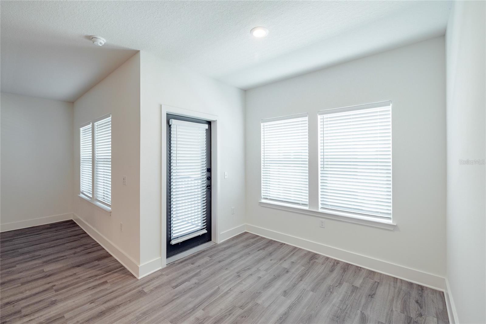 1420 Lakefront Dr #6413 Property Photo 17
