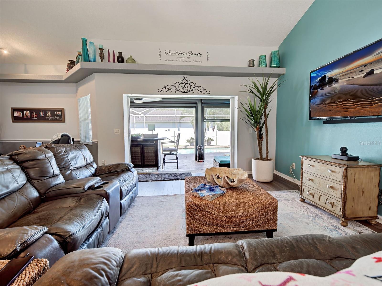 3676 Diamond Ave Property Photo 11