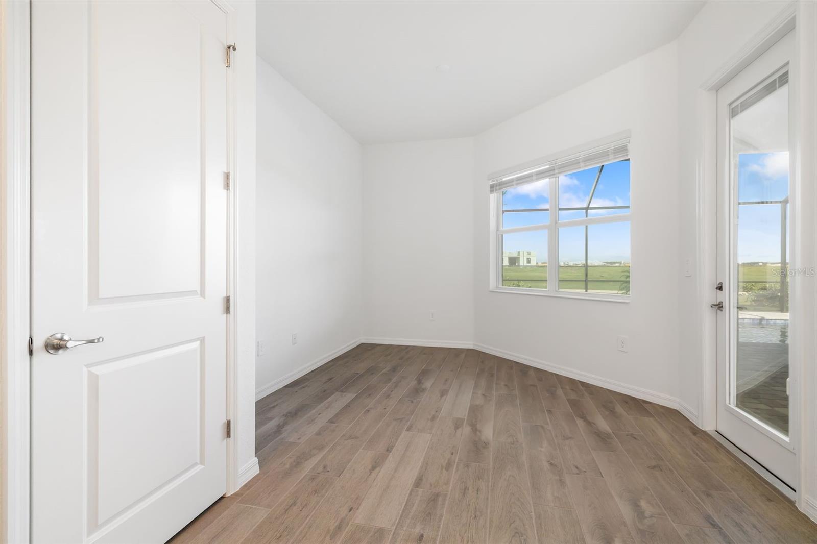 5613 Lightning Whelk Ln Property Photo 12