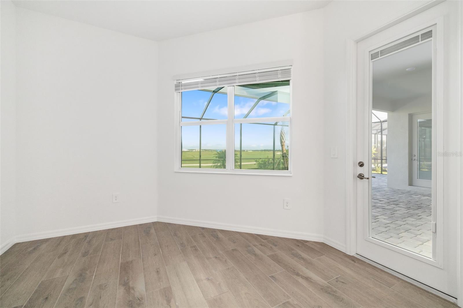 5613 Lightning Whelk Ln Property Photo 13