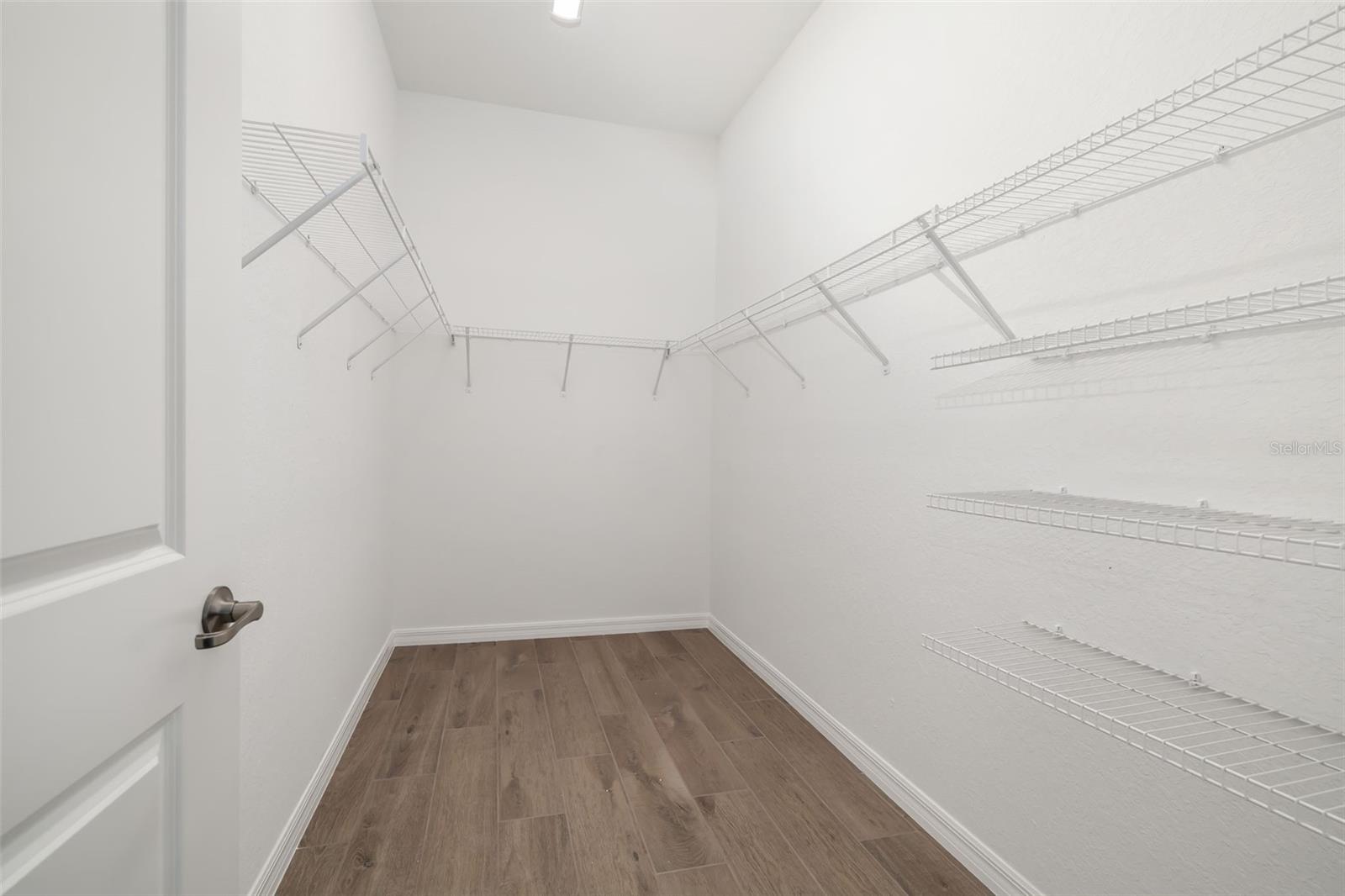 5613 Lightning Whelk Ln Property Photo 23