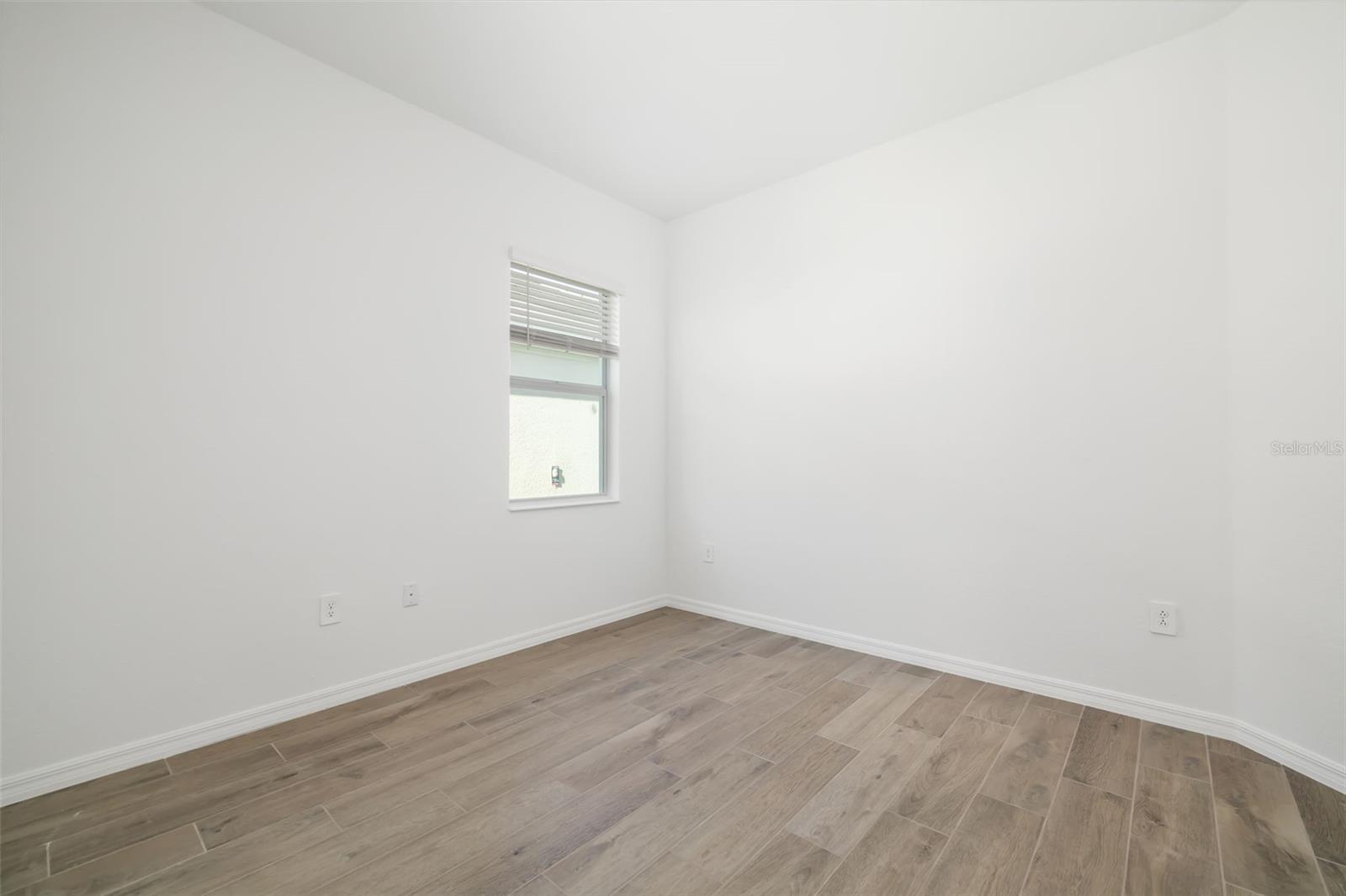 5613 Lightning Whelk Ln Property Photo 24