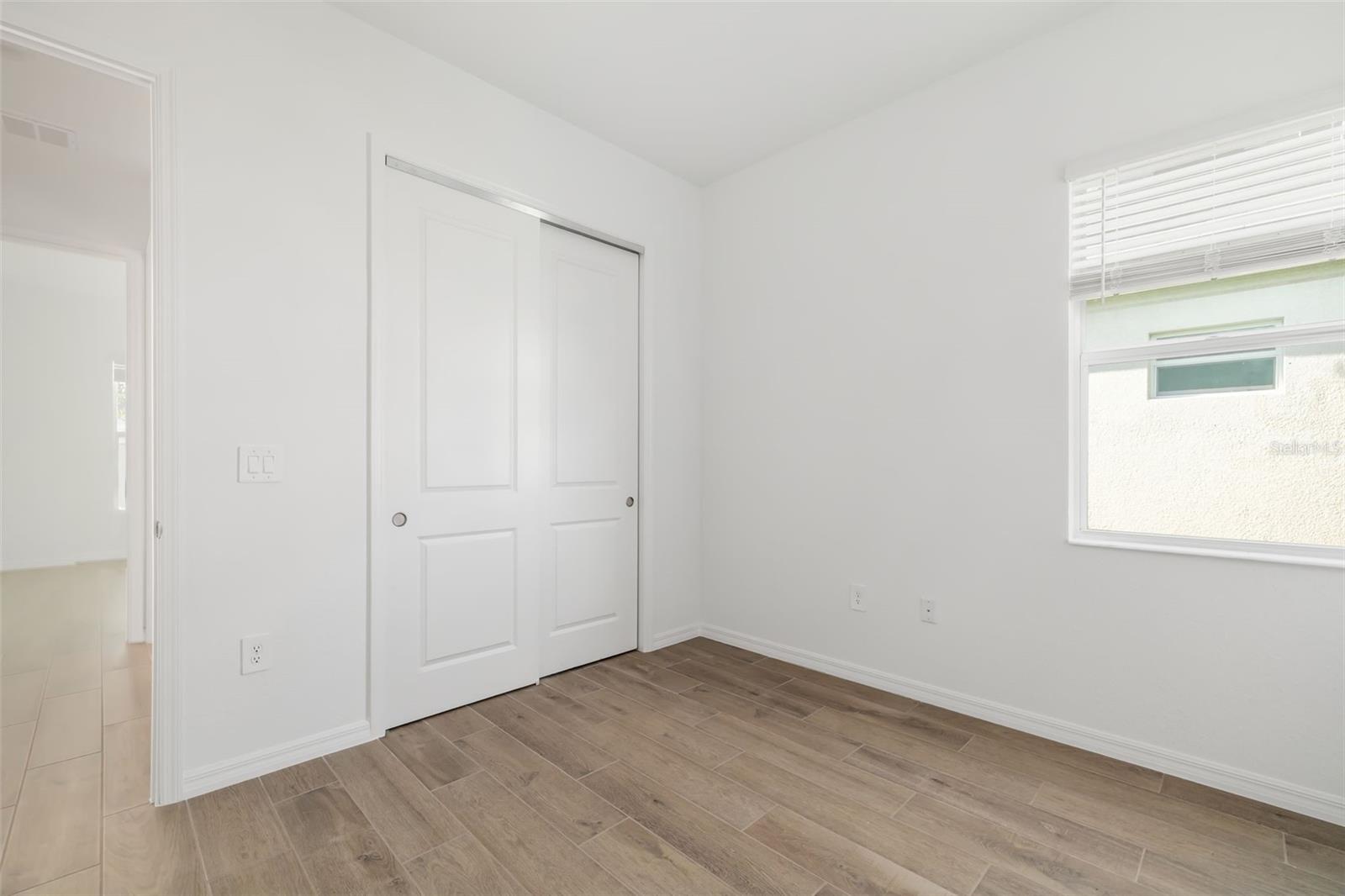 5613 Lightning Whelk Ln Property Photo 25