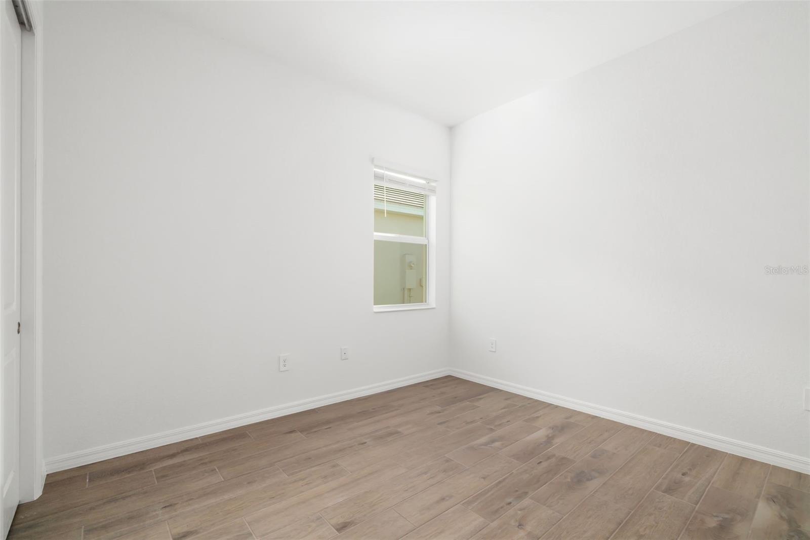 5613 Lightning Whelk Ln Property Photo 30