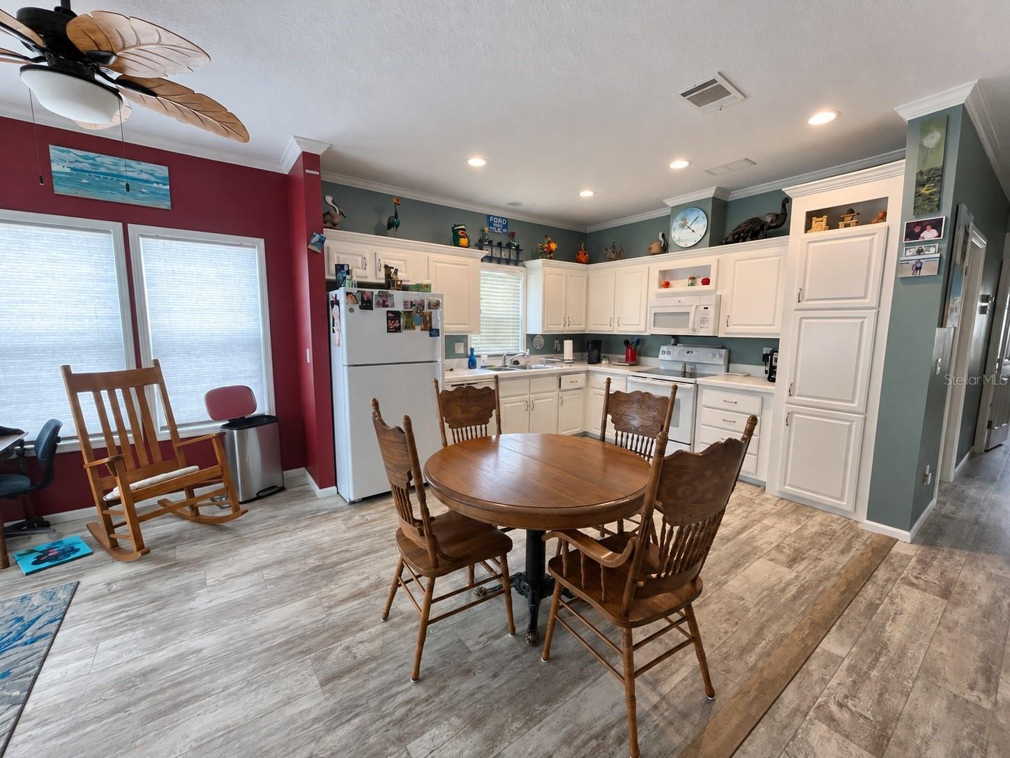 6519 Oregon St Property Photo 4