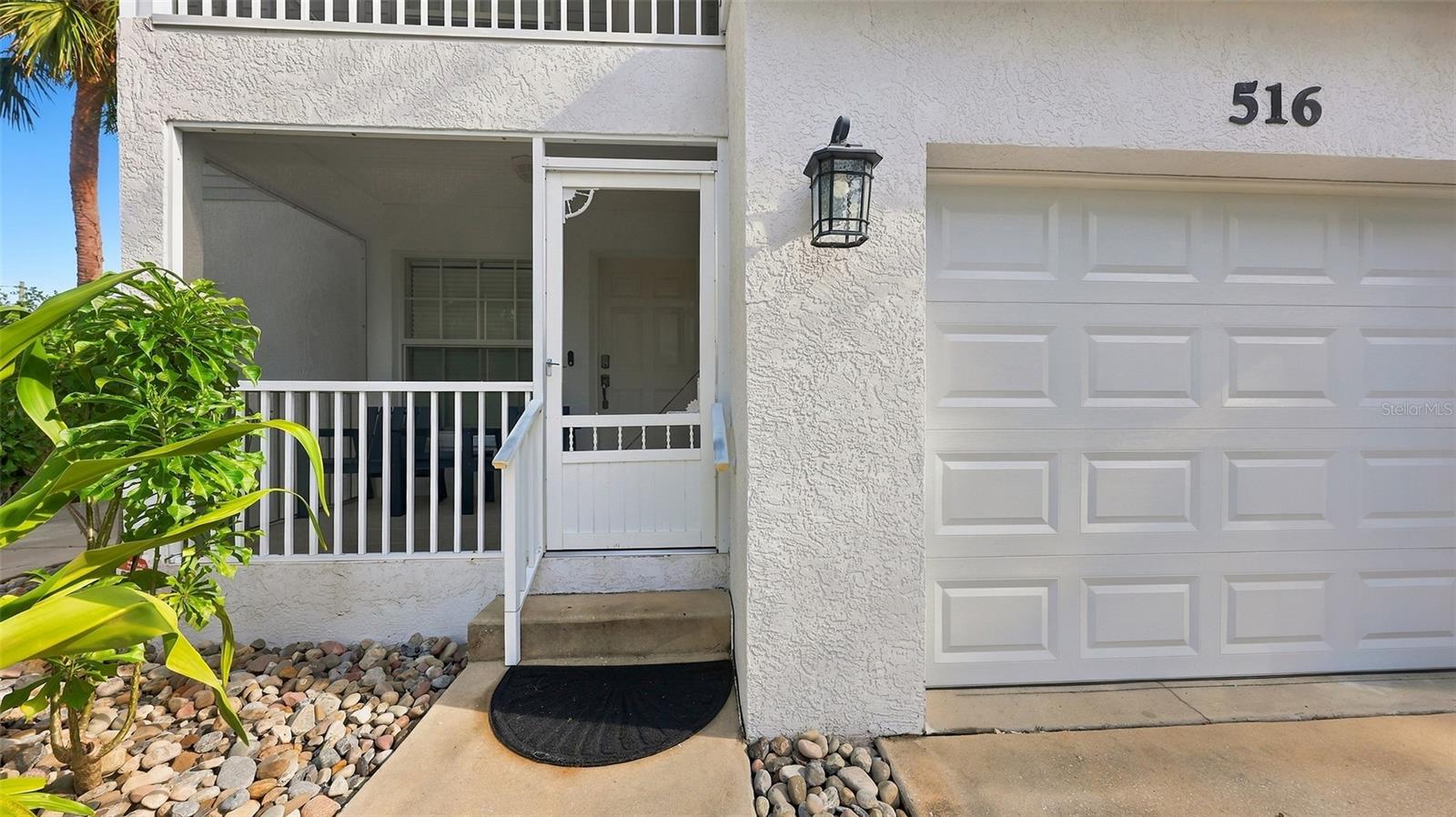 516 Howard Ct Property Photo 4