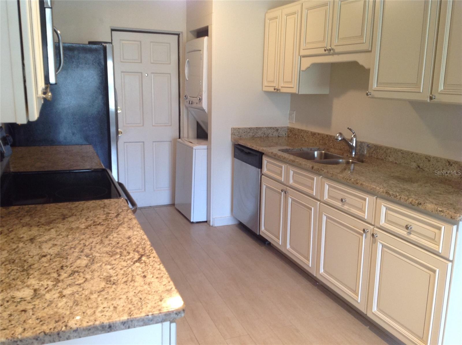1816 6th St Property Photo 3