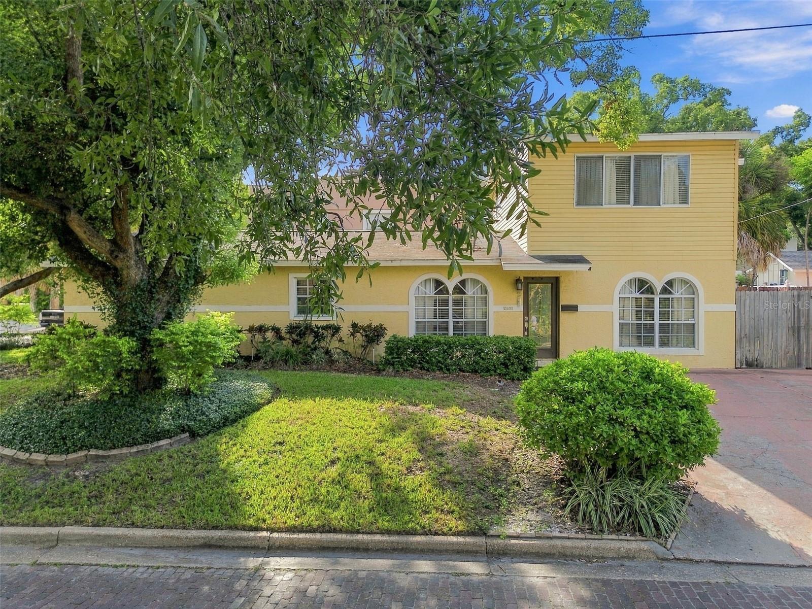 2801 W SAN ISIDRO ST Property Photo 1