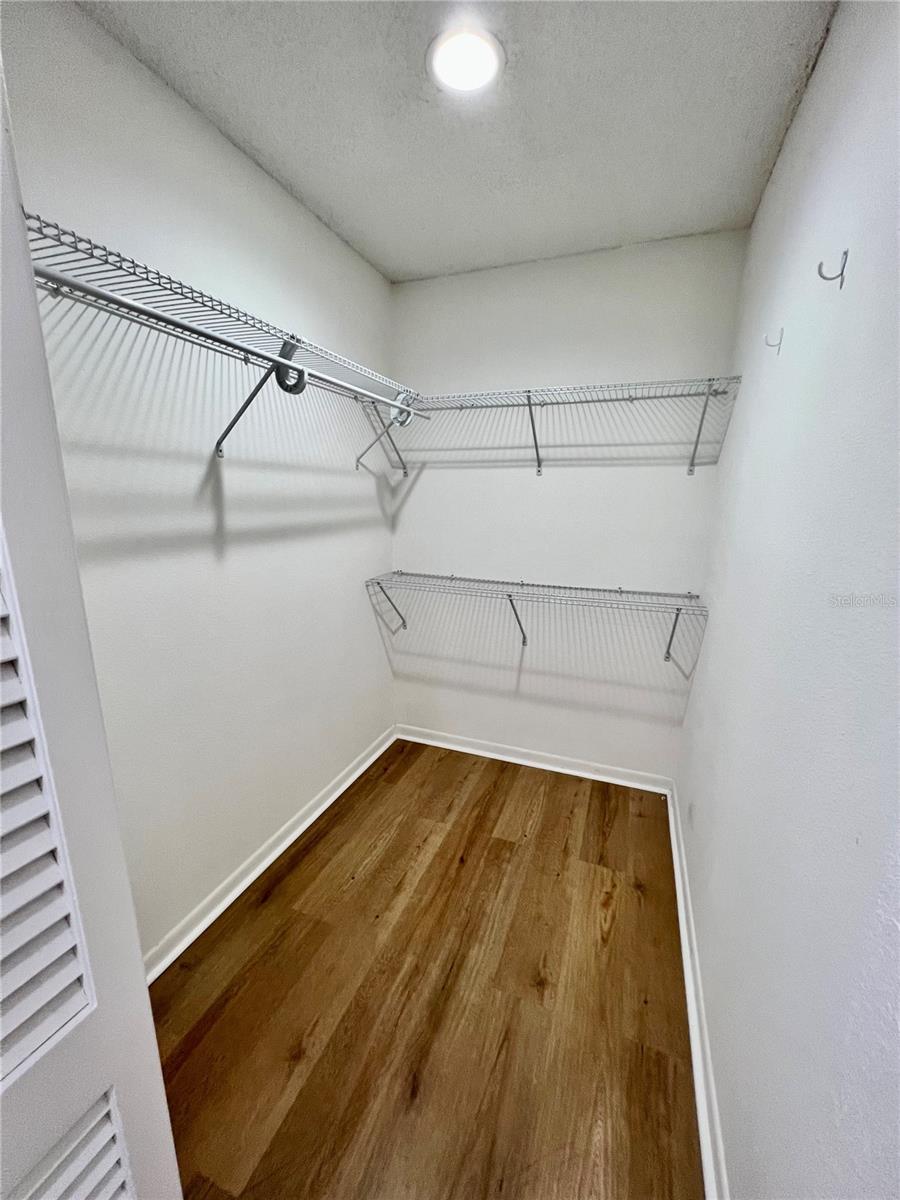 2132 Jo An Dr Property Photo 17