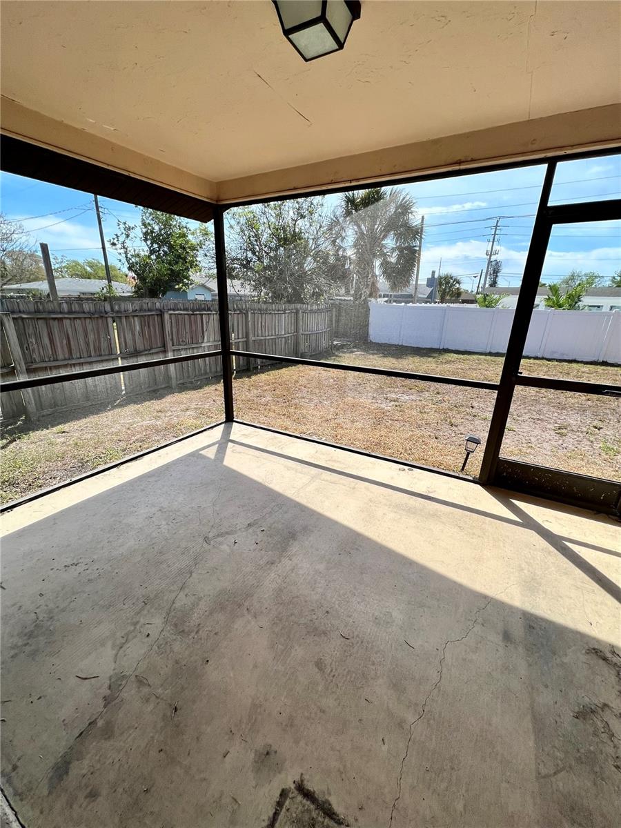 2132 Jo An Dr Property Photo 18