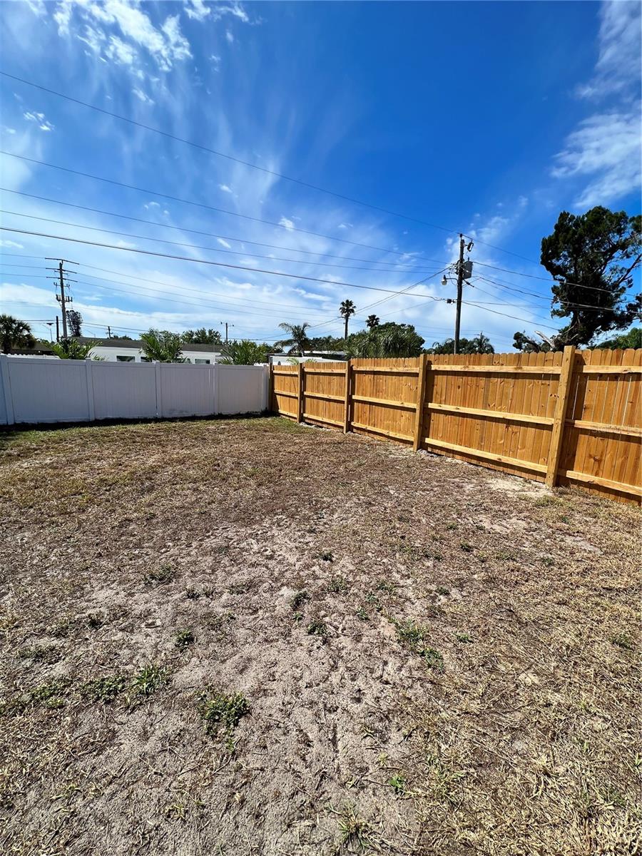 2132 Jo An Dr Property Photo 19