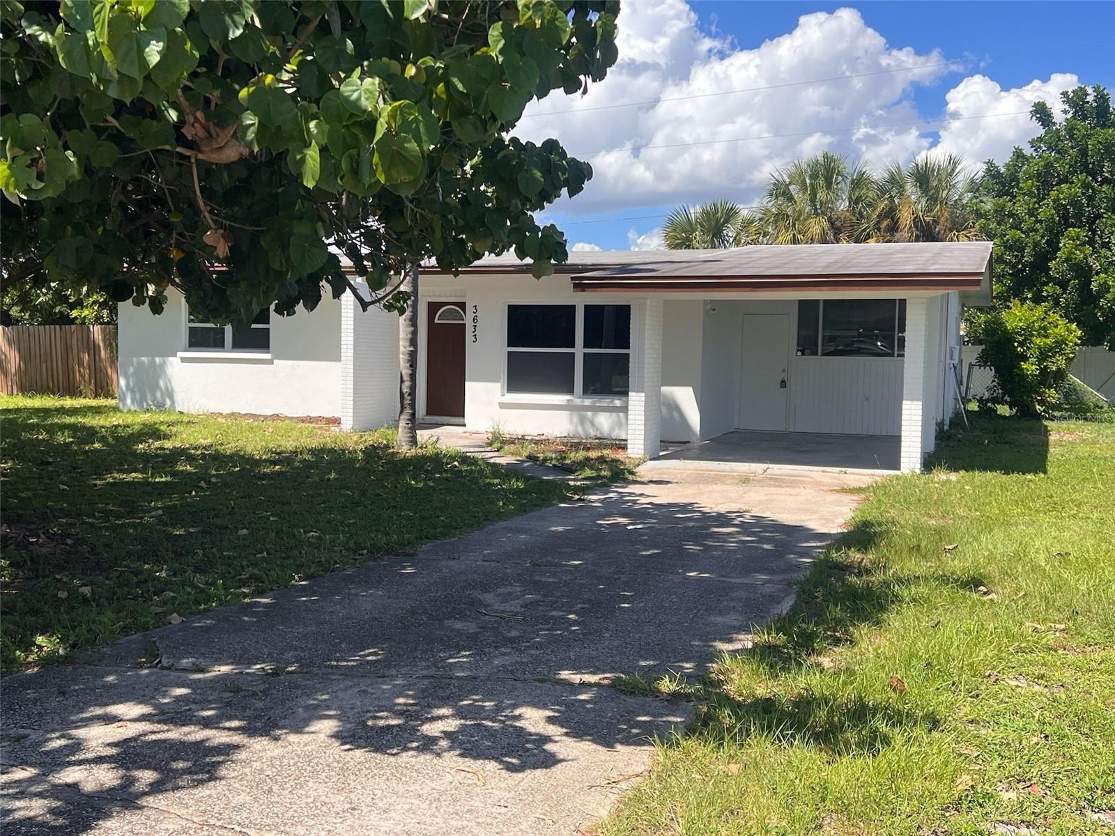 3633 ROXANE BLVD Property Photo 1