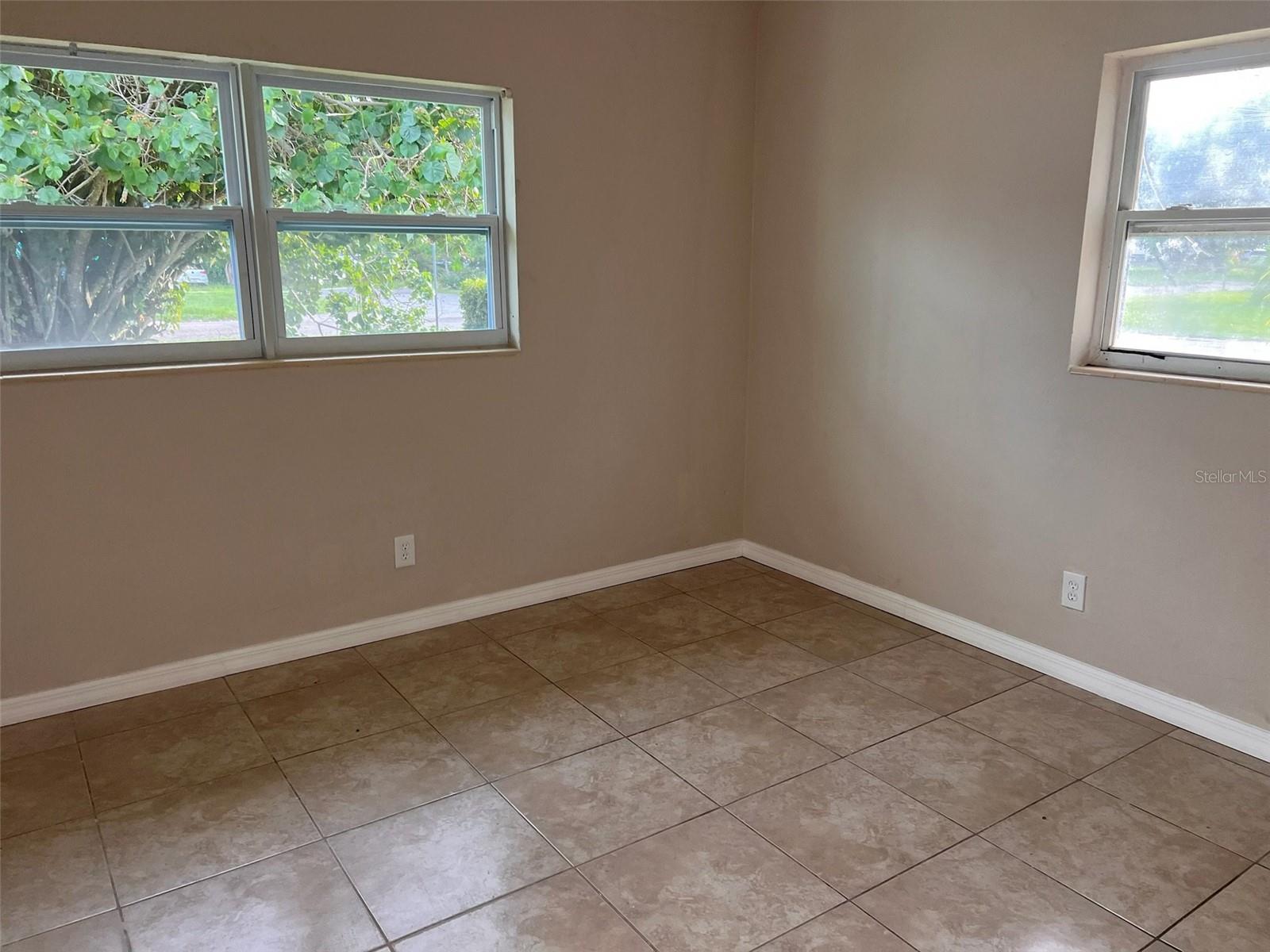 3633 Roxane Blvd Property Photo 5