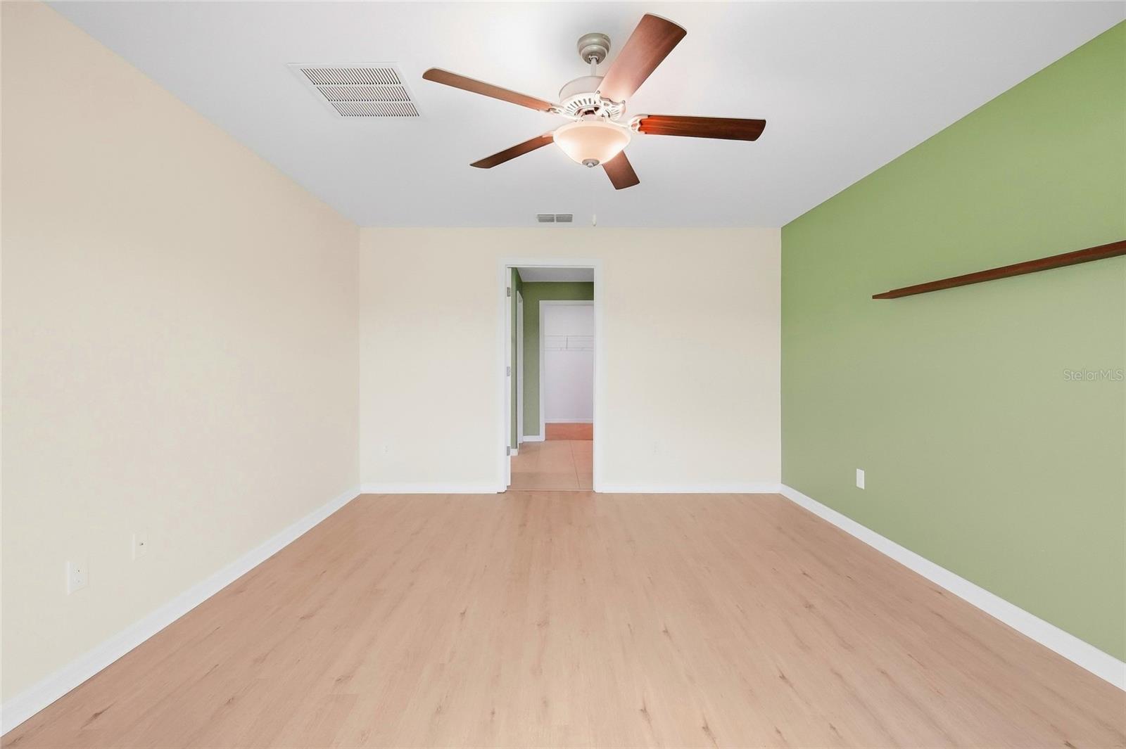 1423 Golden Glow Dr Property Photo 36