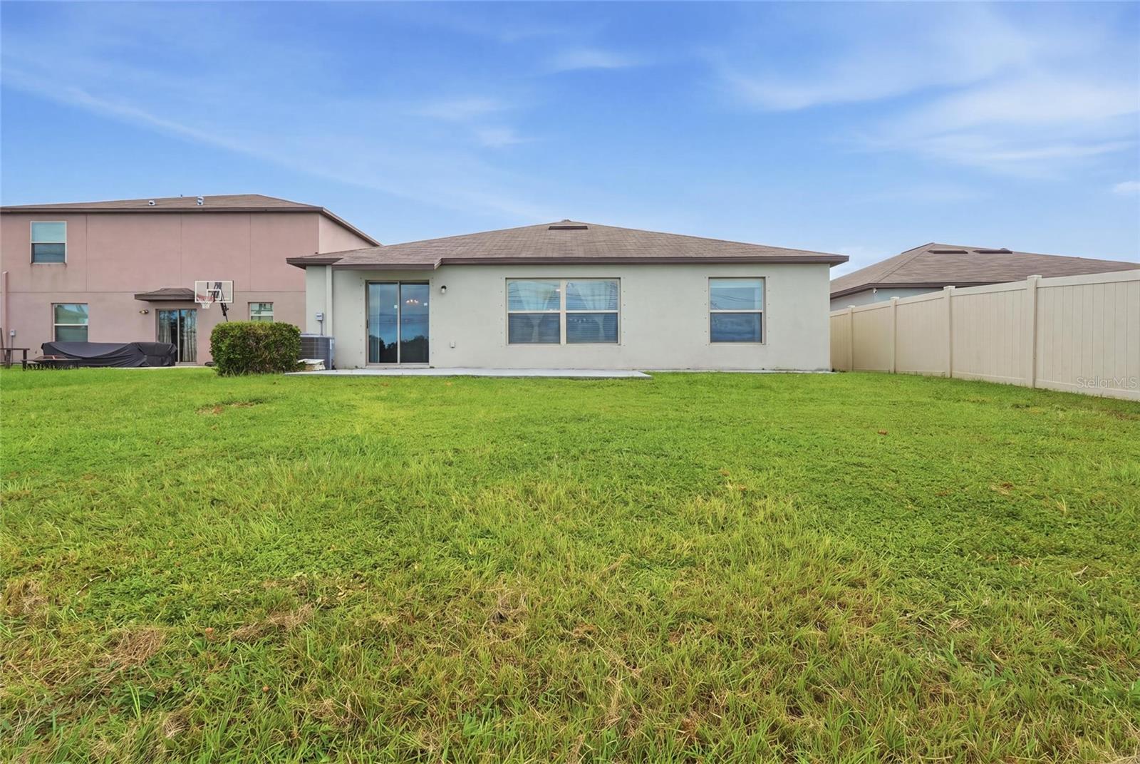 1423 Golden Glow Dr Property Photo 63