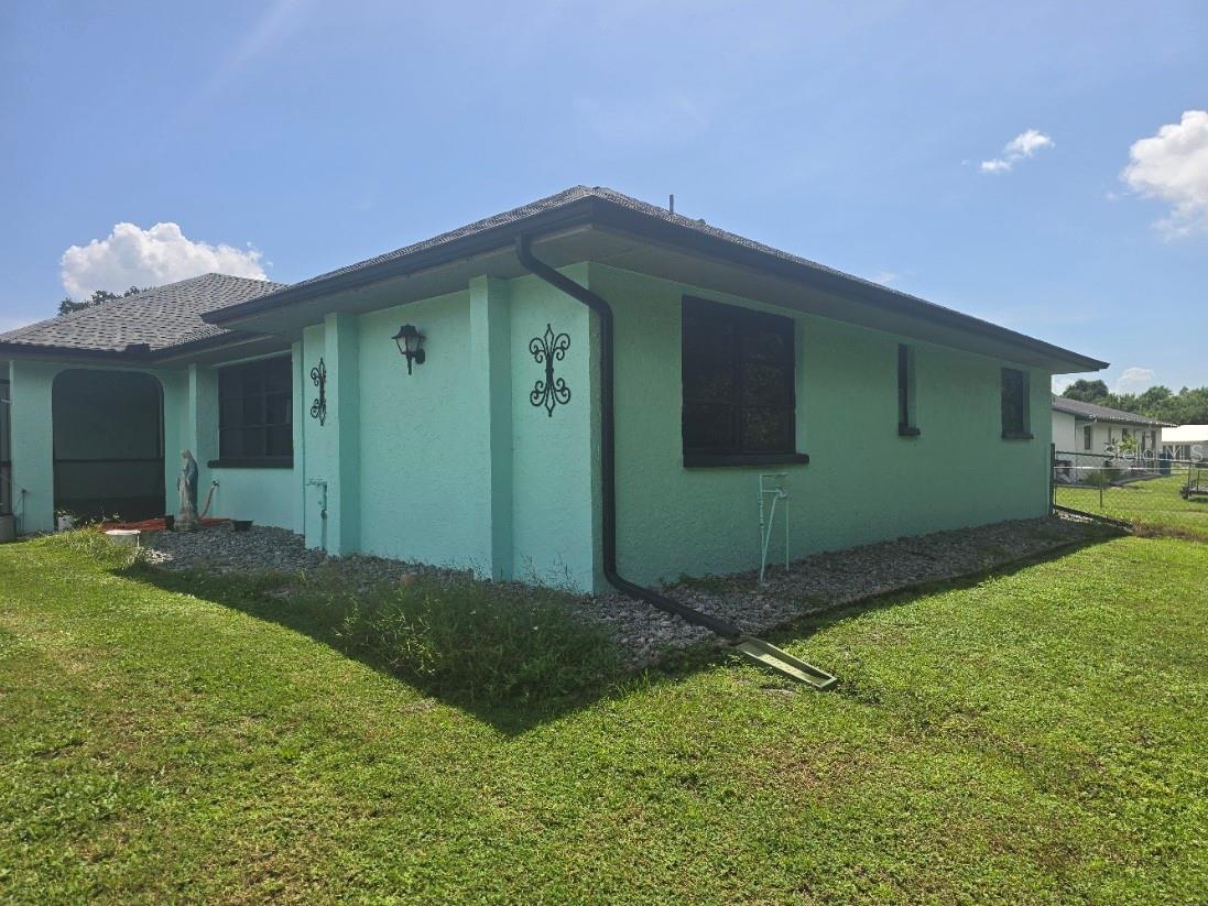 22469 Aster Ave Property Photo 3