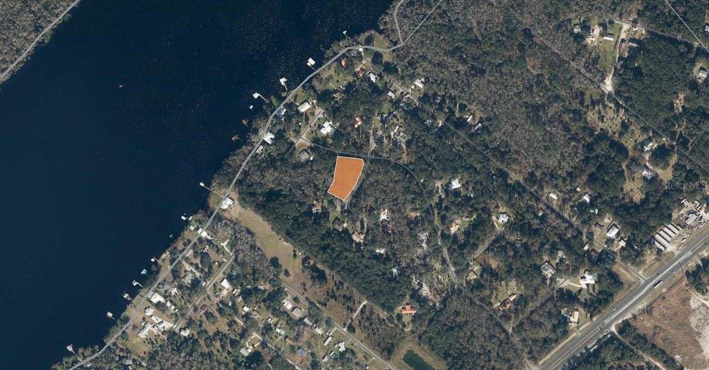 Spring Creek Dr Property Photo 3