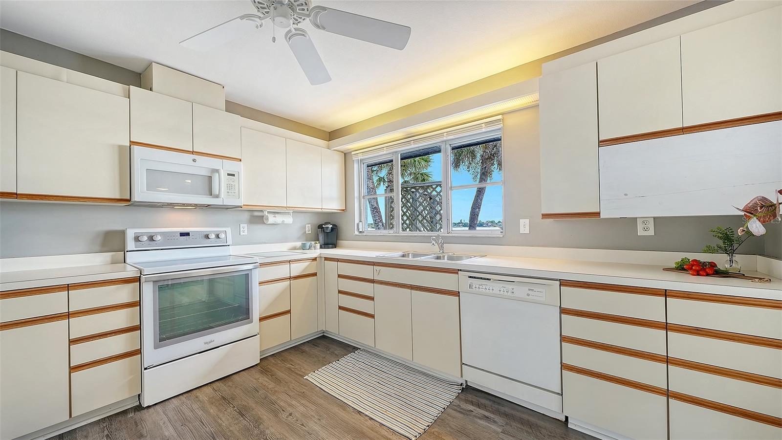 1604 Casey Key Rd Property Photo 20