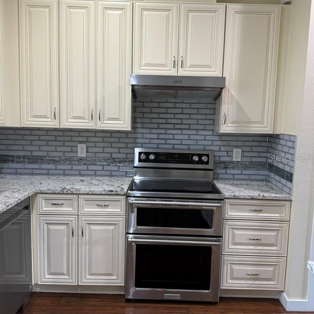2255 Ribble St Property Photo 6