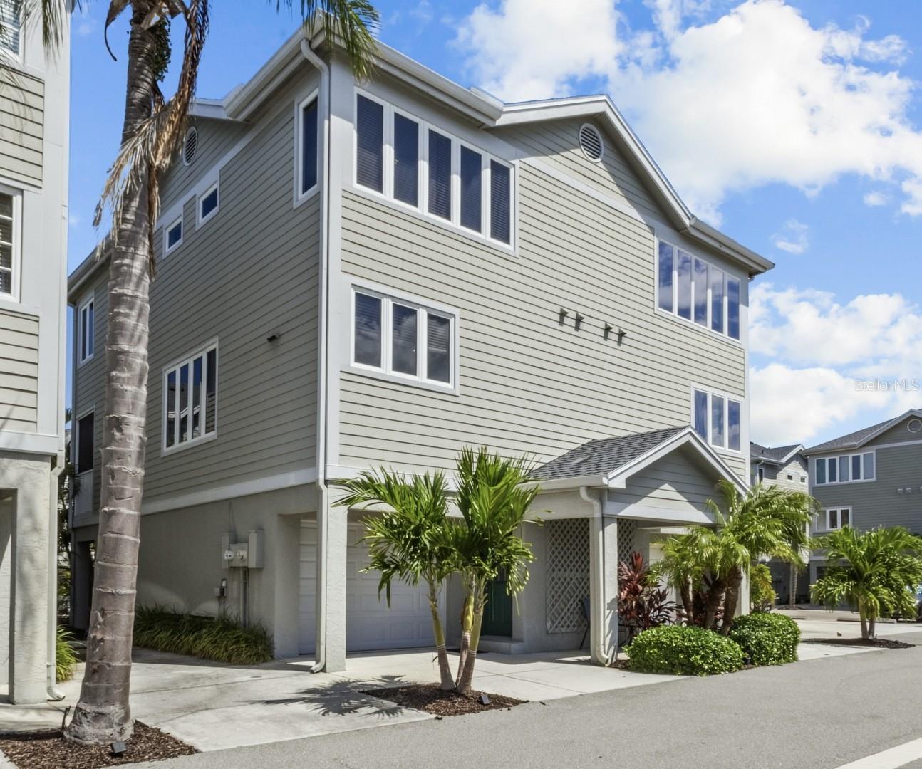 521 Forest Way Property Photo 1