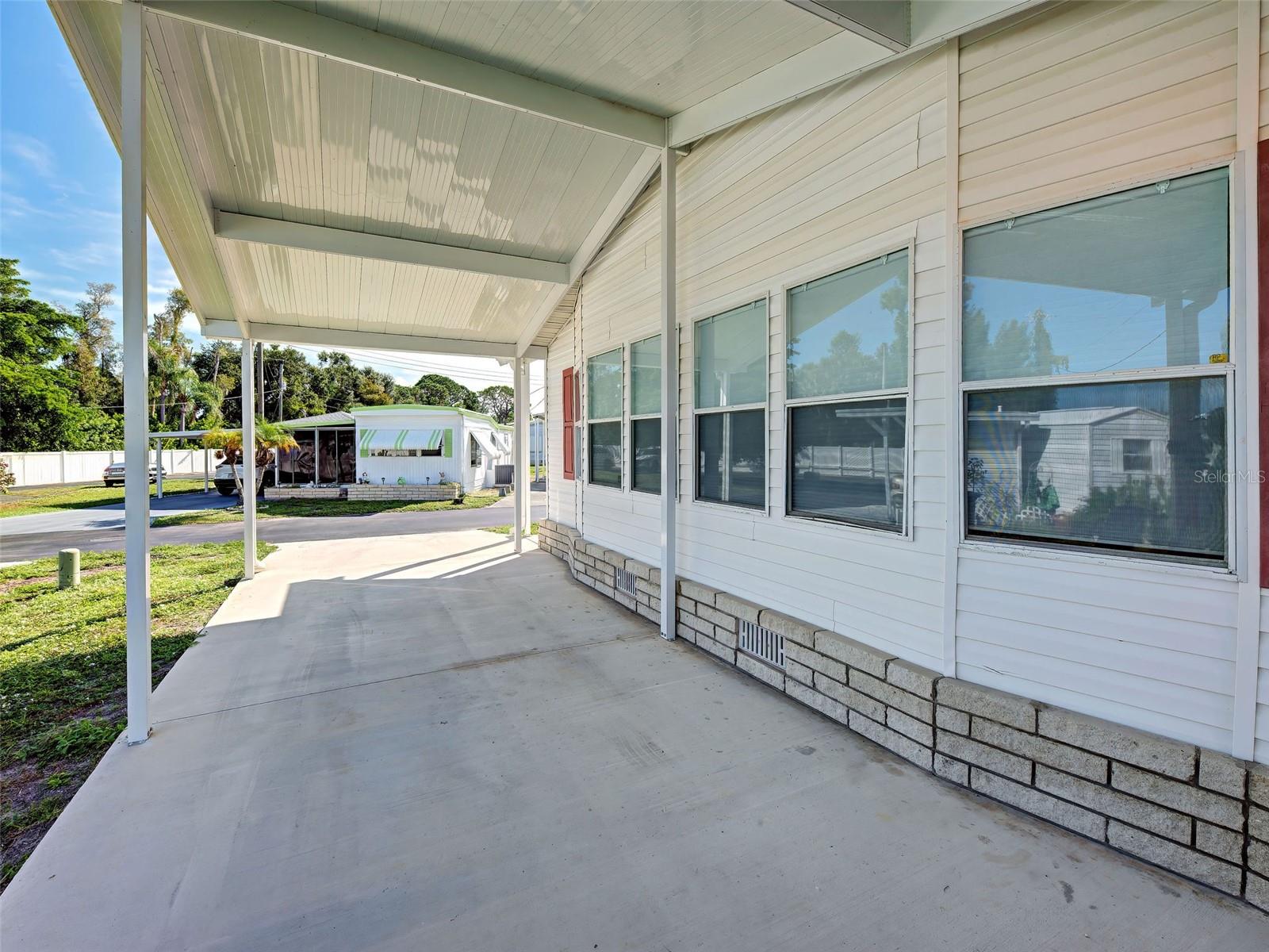 23 Siesta Cir W Property Photo 8