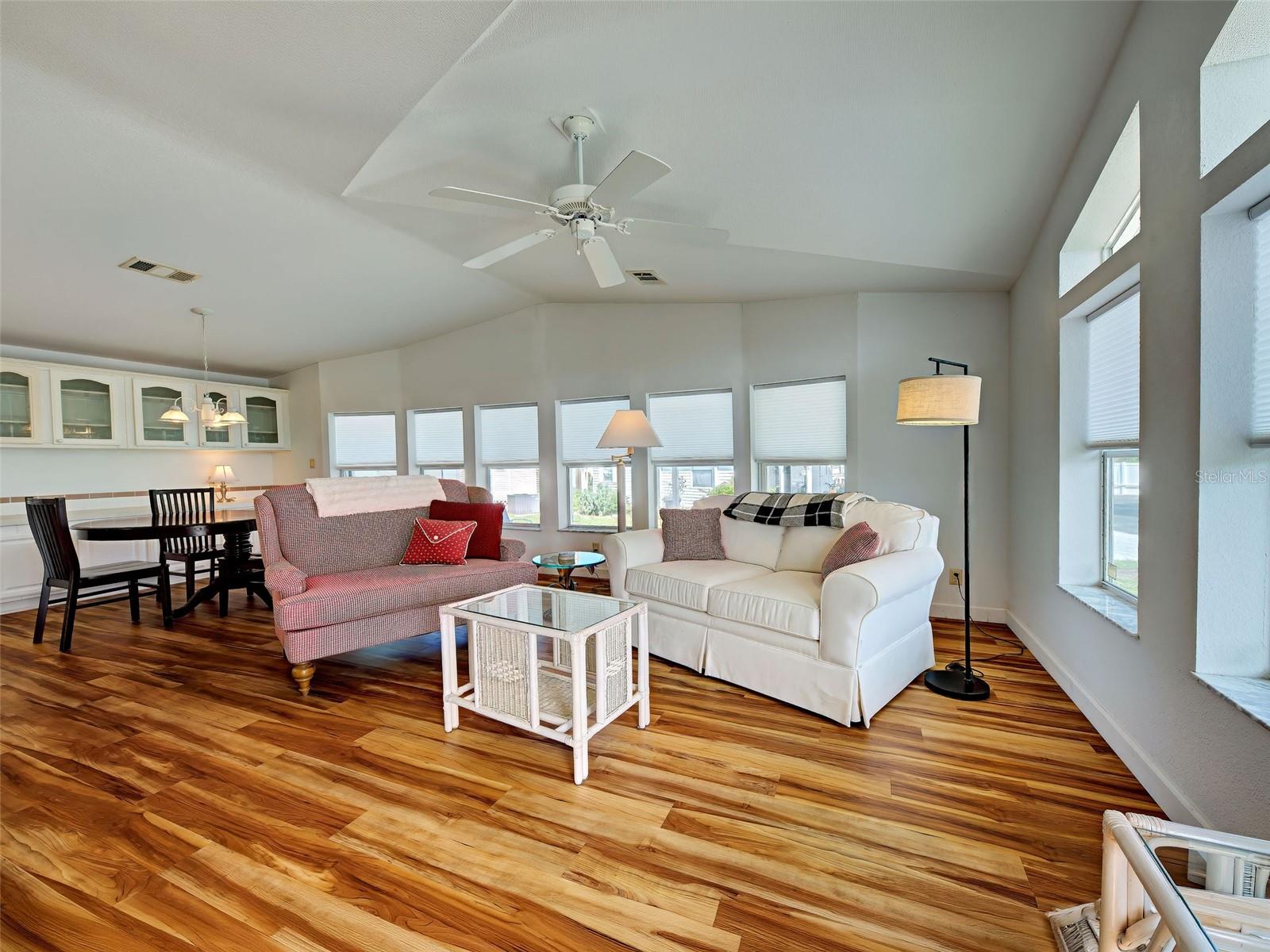 23 Siesta Cir W Property Photo 12