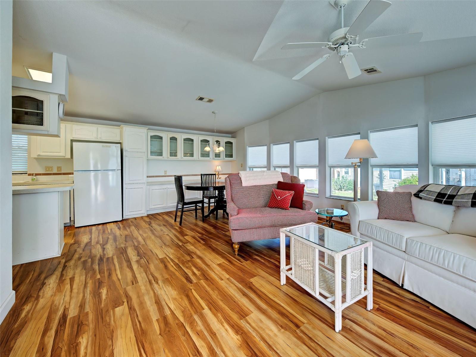 23 Siesta Cir W Property Photo 13