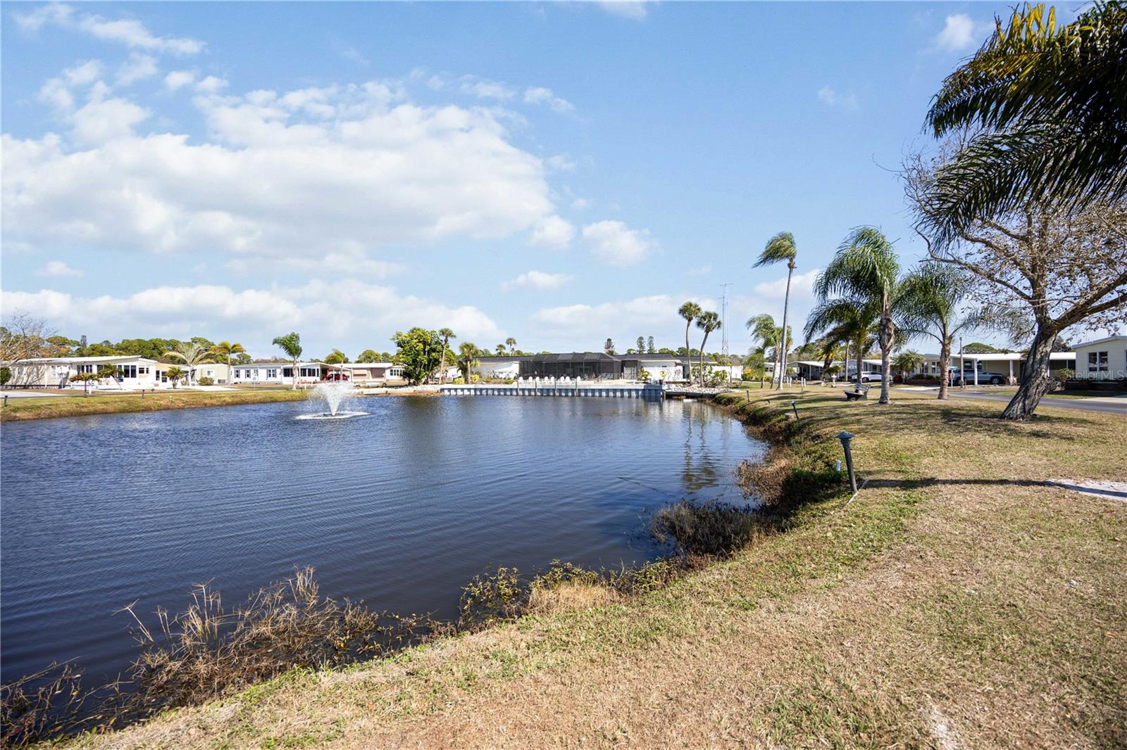 2 S Botany Bay Cir Property Photo 6
