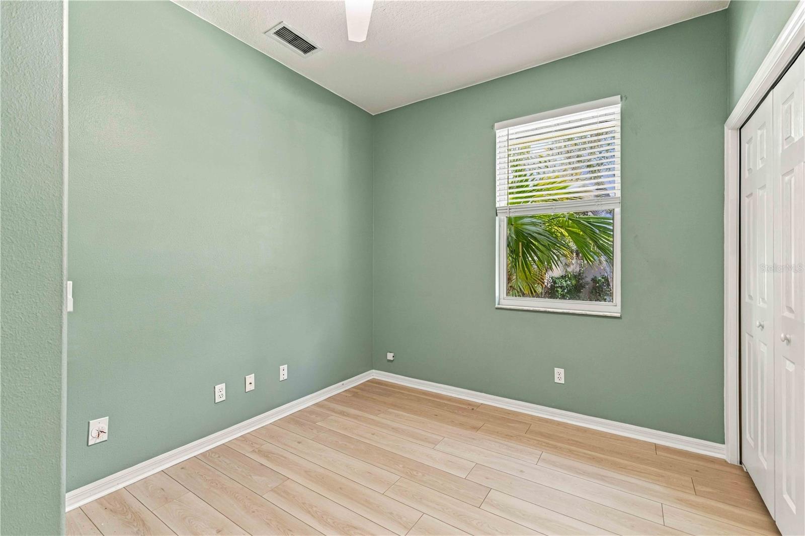 127 Mill Run E Property Photo 20