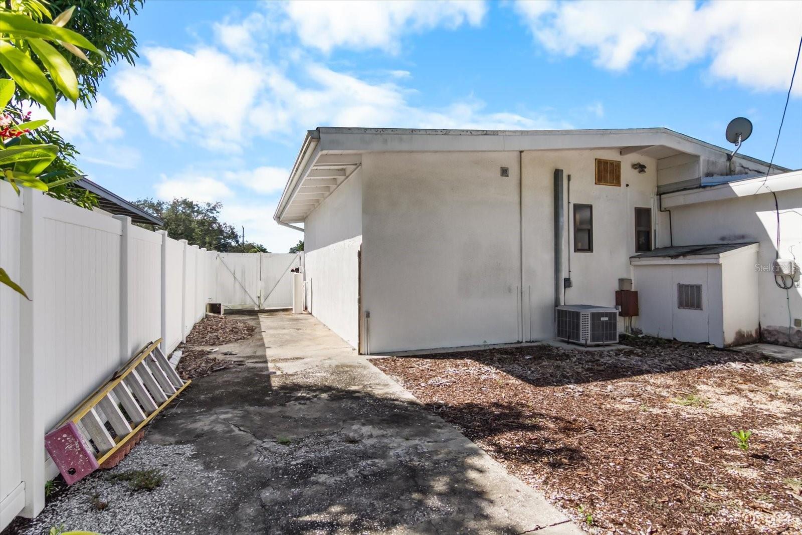 2921 Wood St Property Photo 45