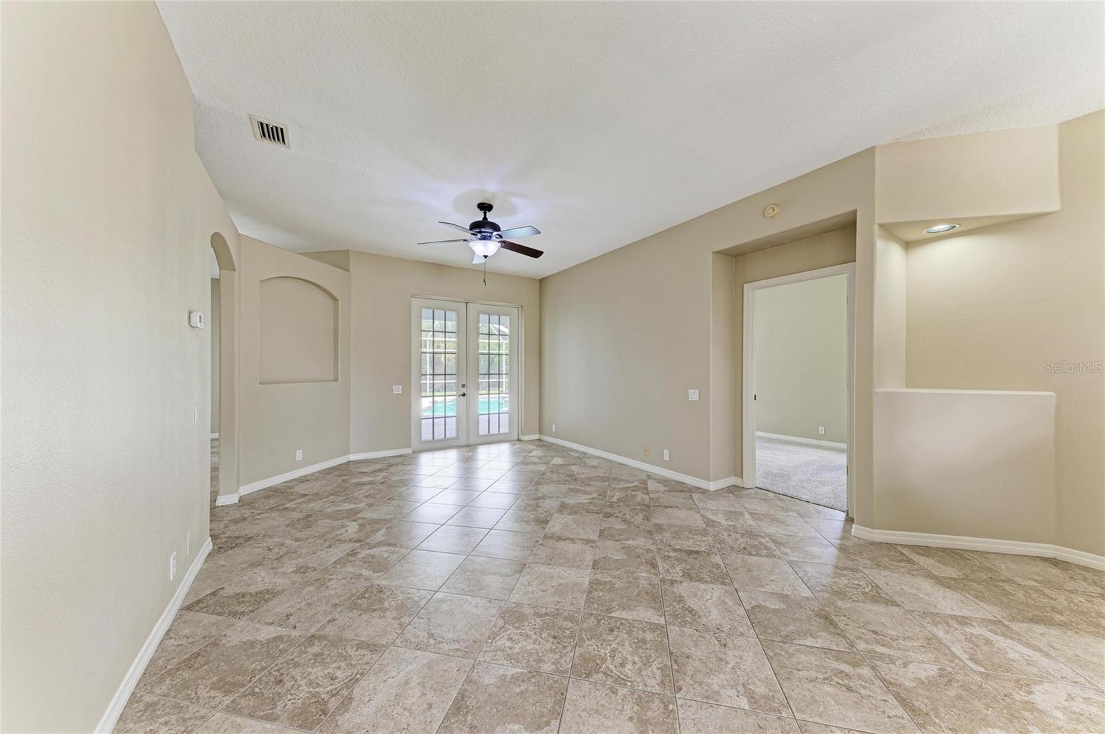 4315 73rd Ter E Property Photo 6