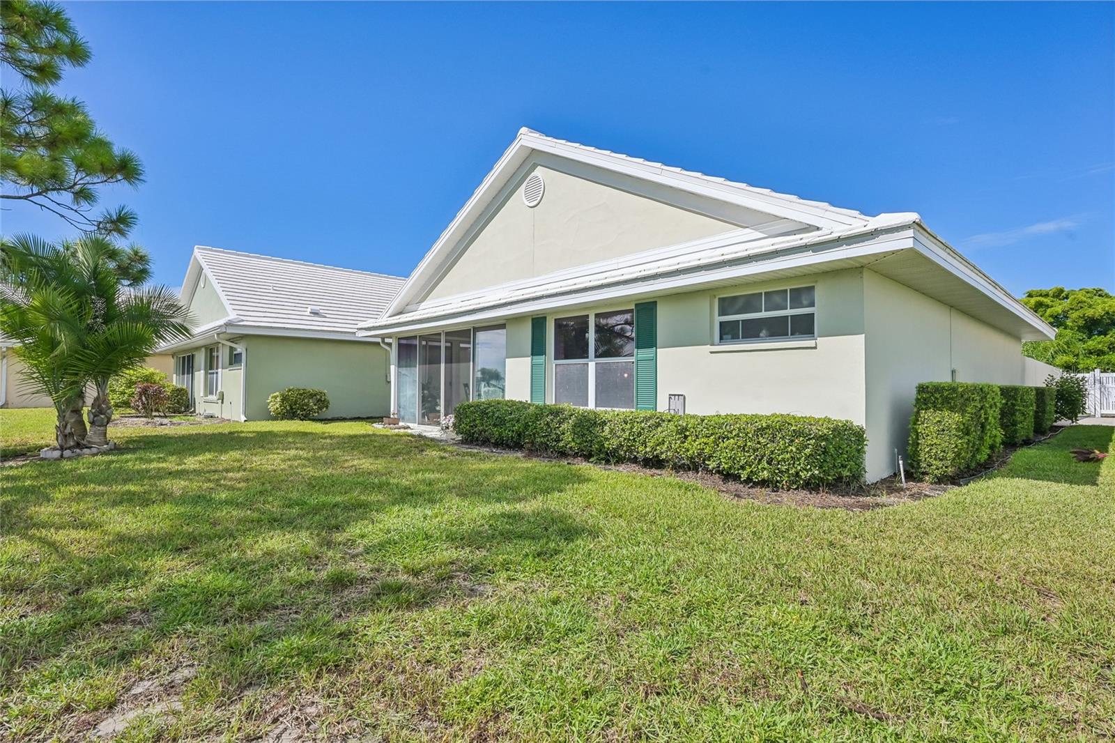 805 HARRINGTON LAKE DR N #76 Property Photo 1