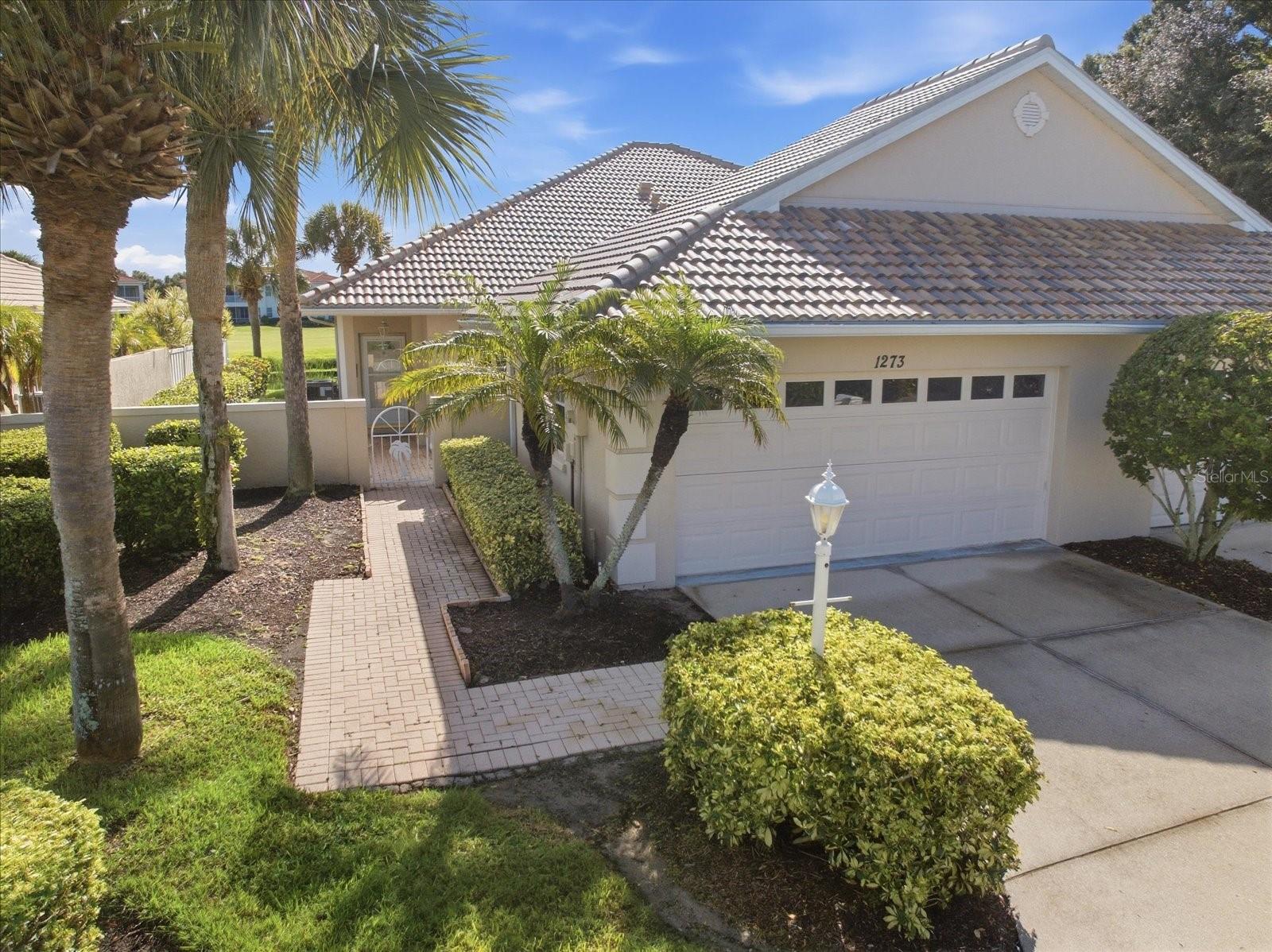 1273 Berkshire Cir Property Photo 2