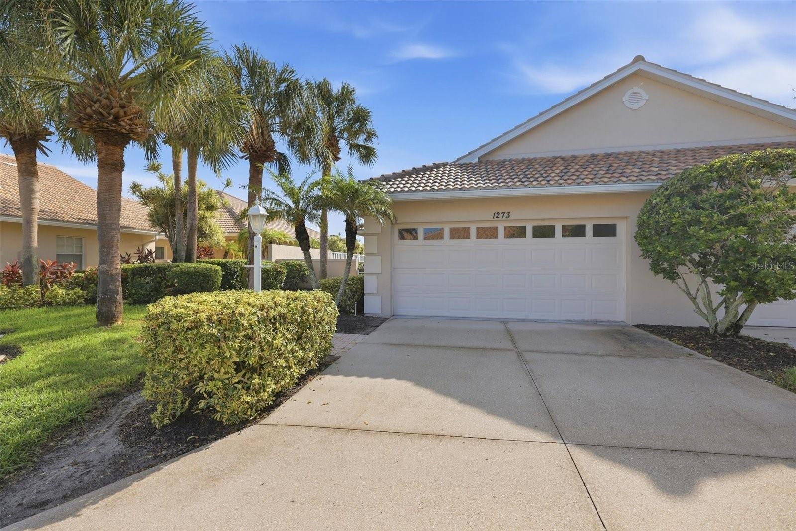 1273 Berkshire Cir Property Photo 3
