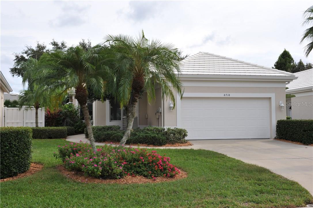 8718 53rd Ter E Property Photo 1