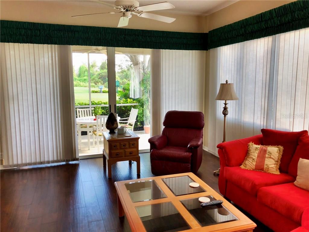 8718 53rd Ter E Property Photo 6